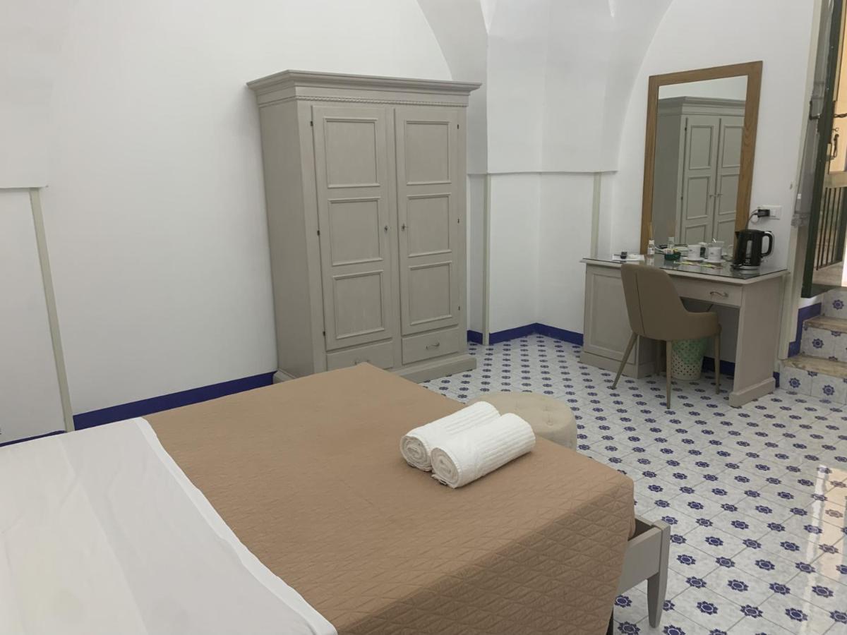 Villa Cesarea Dimora Di Charme ซานตา เชซาเรอา แตร์เม ภายนอก รูปภาพ