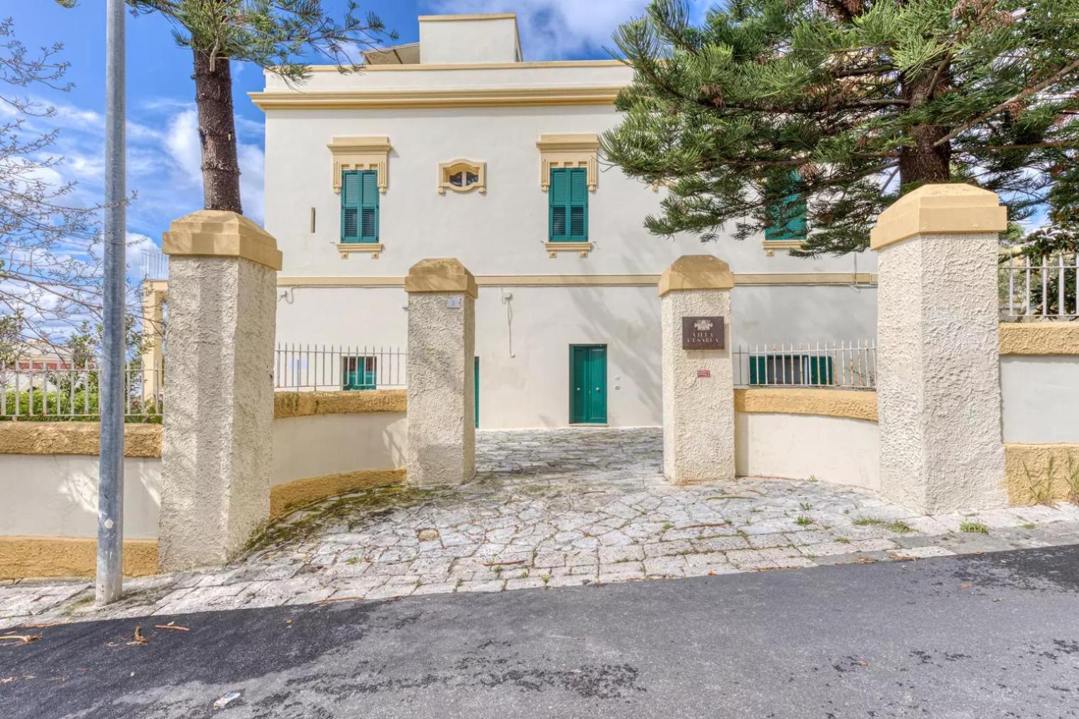Villa Cesarea Dimora Di Charme ซานตา เชซาเรอา แตร์เม ภายนอก รูปภาพ